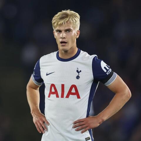Lucas Bergvall förlänger kontraktet med Tottenham till 2031